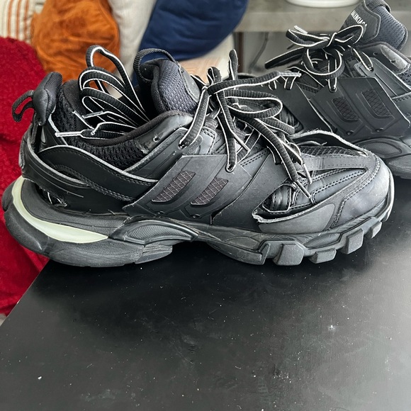 Balenciaga Black Sneakers - Picture 7 of 8